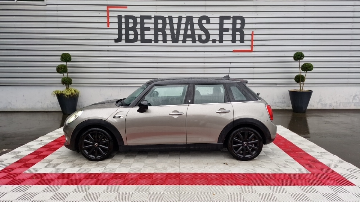 mini hatch 5 portes f55