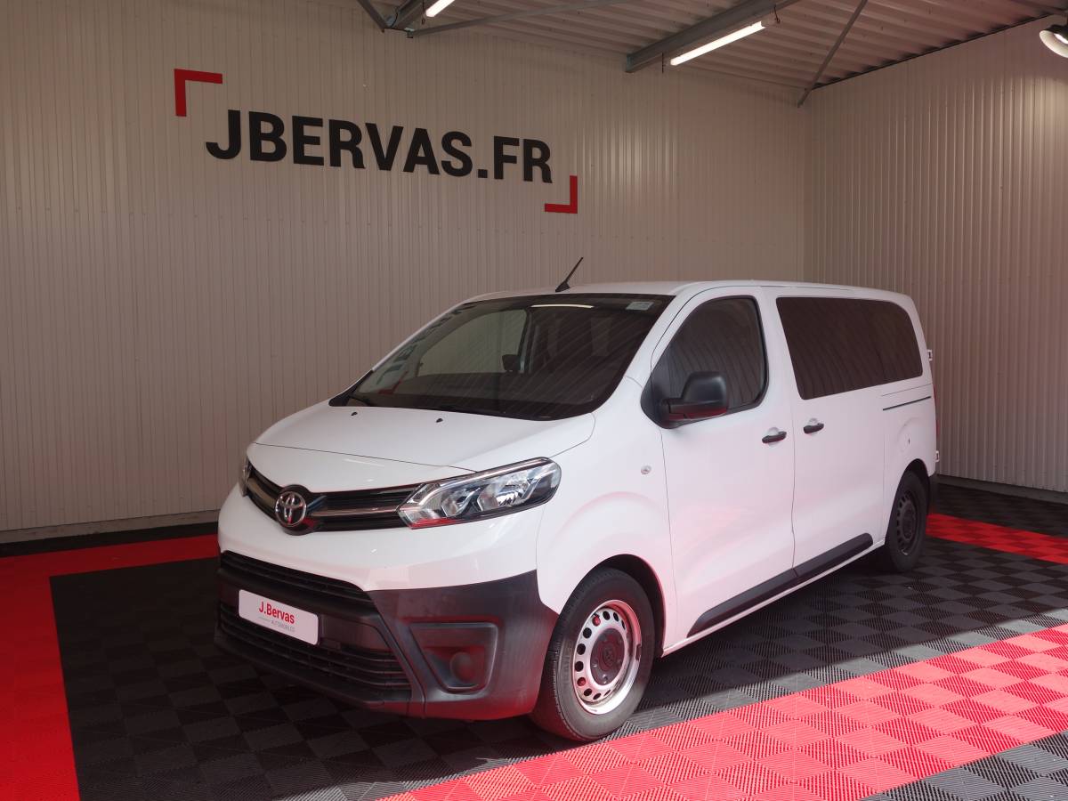 toyota proace cabine approfondie