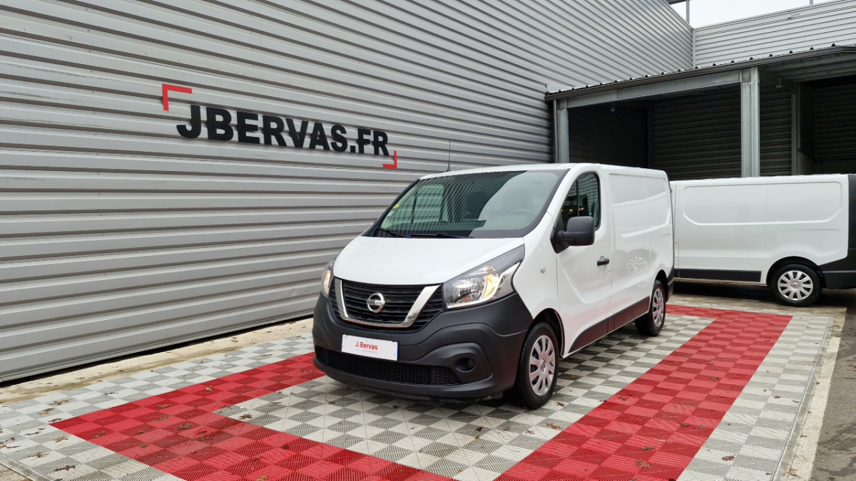 nissan nv300