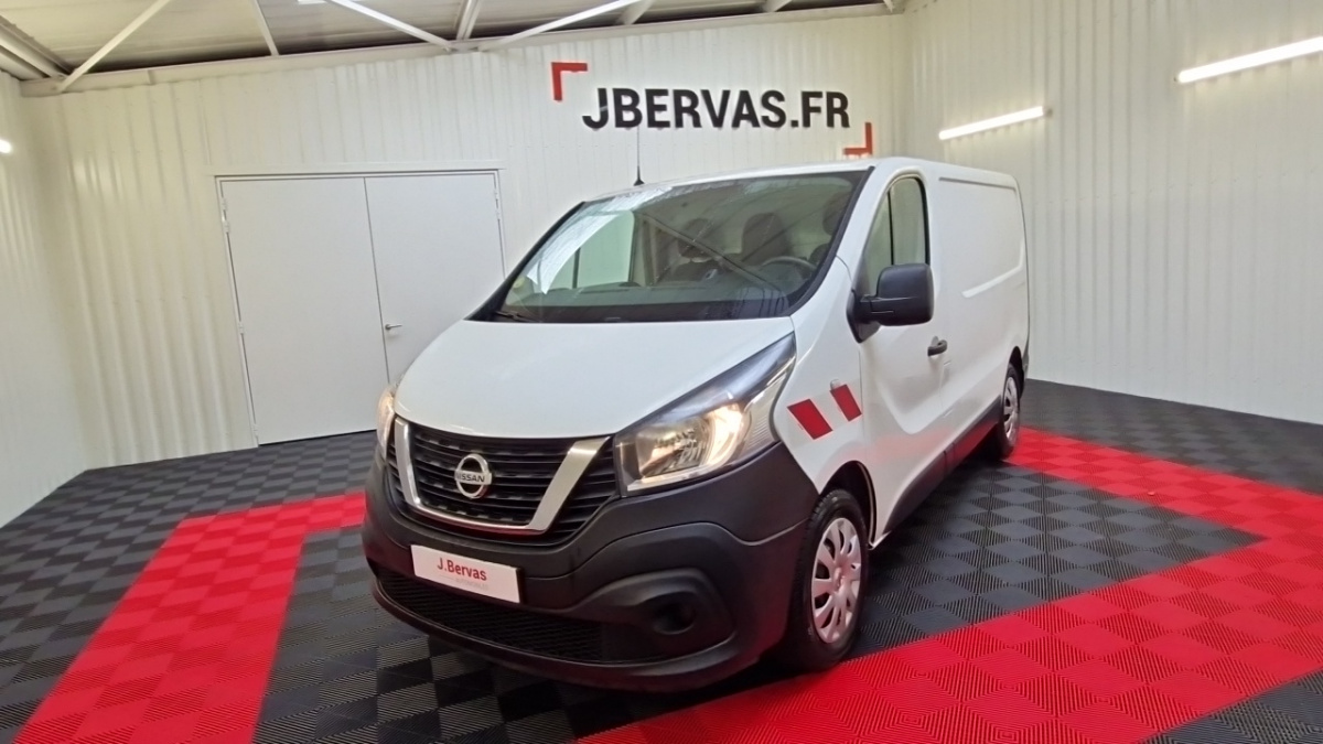 nissan nv300