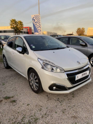 Photo 2864689 - Peugeot 208 VTI 82 €6.c Signature