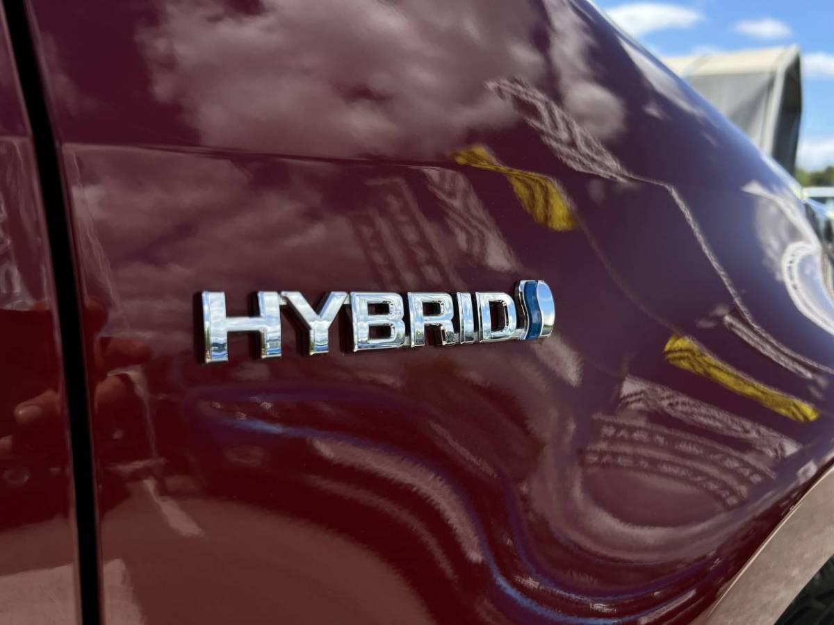Toyota Yaris Hybride  IV Hybride 116h Design groupe Vergnon