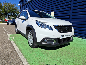 Photo 3358610 - Peugeot 2008 Puretech 130 S&S Signature