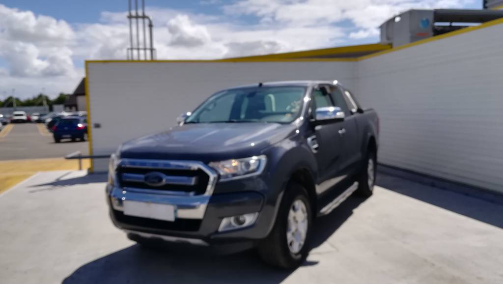 Ford Ranger (6) 3.2 TDCI 200 auto super Cab LIMITED