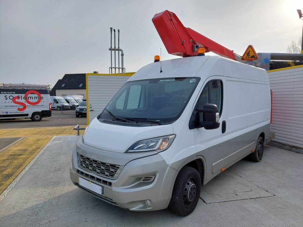 Citroën Jumper (2) 35 L2H2 HDI 110 Confort Nacelle