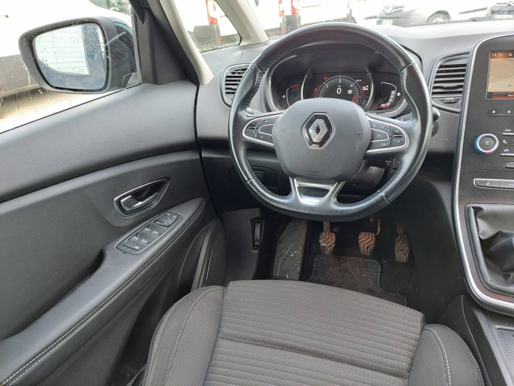 Renault Grand Scenic 7 Places (2)