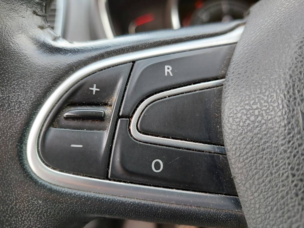 Renault Grand Scenic 7 Places (2)