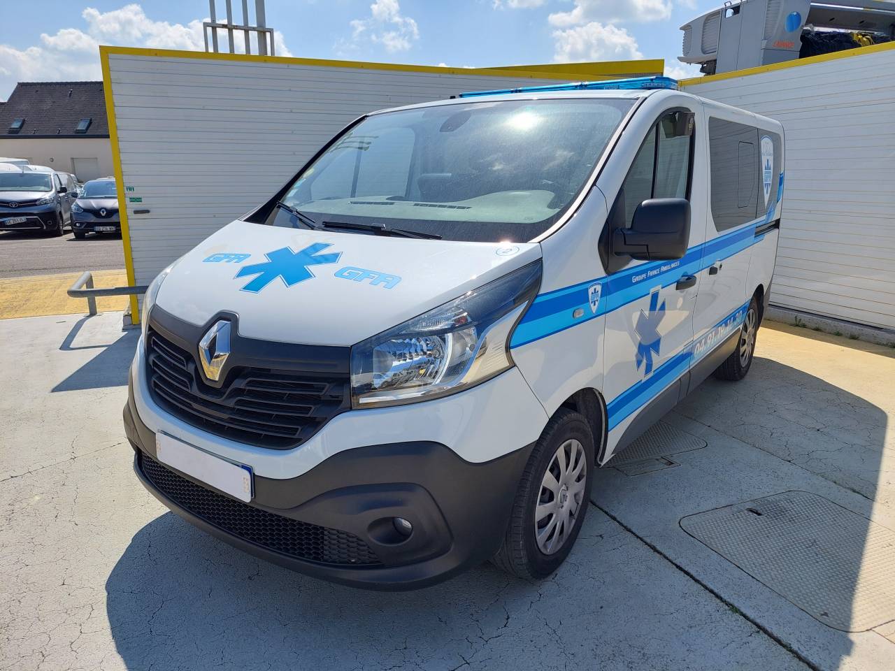 Renault TRAFIC AMBULANCE l1h1 1000 kg dci 120 Ambulance