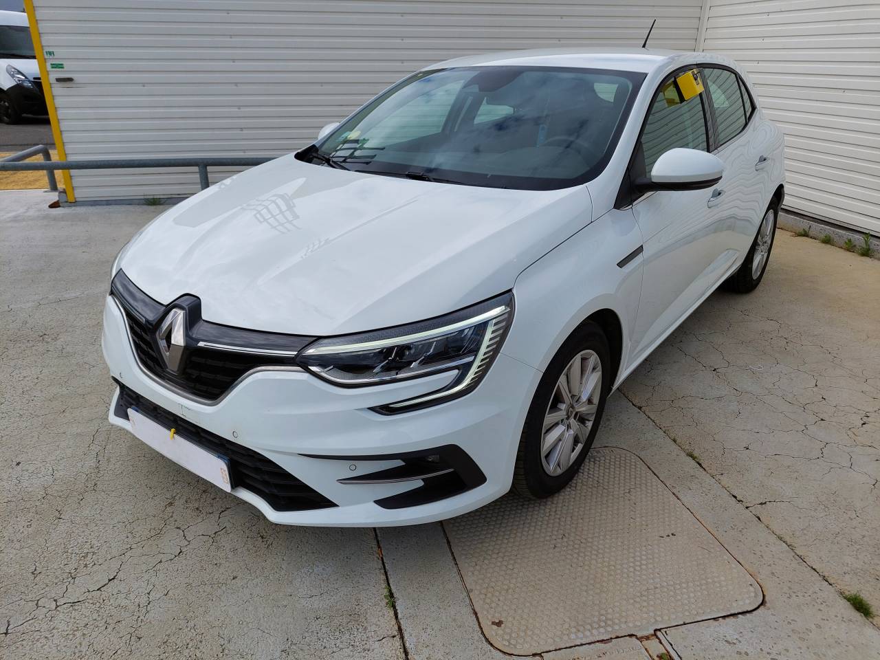 Renault MEGANE IV BERLINE BUSINESS berline blue dci 115 business