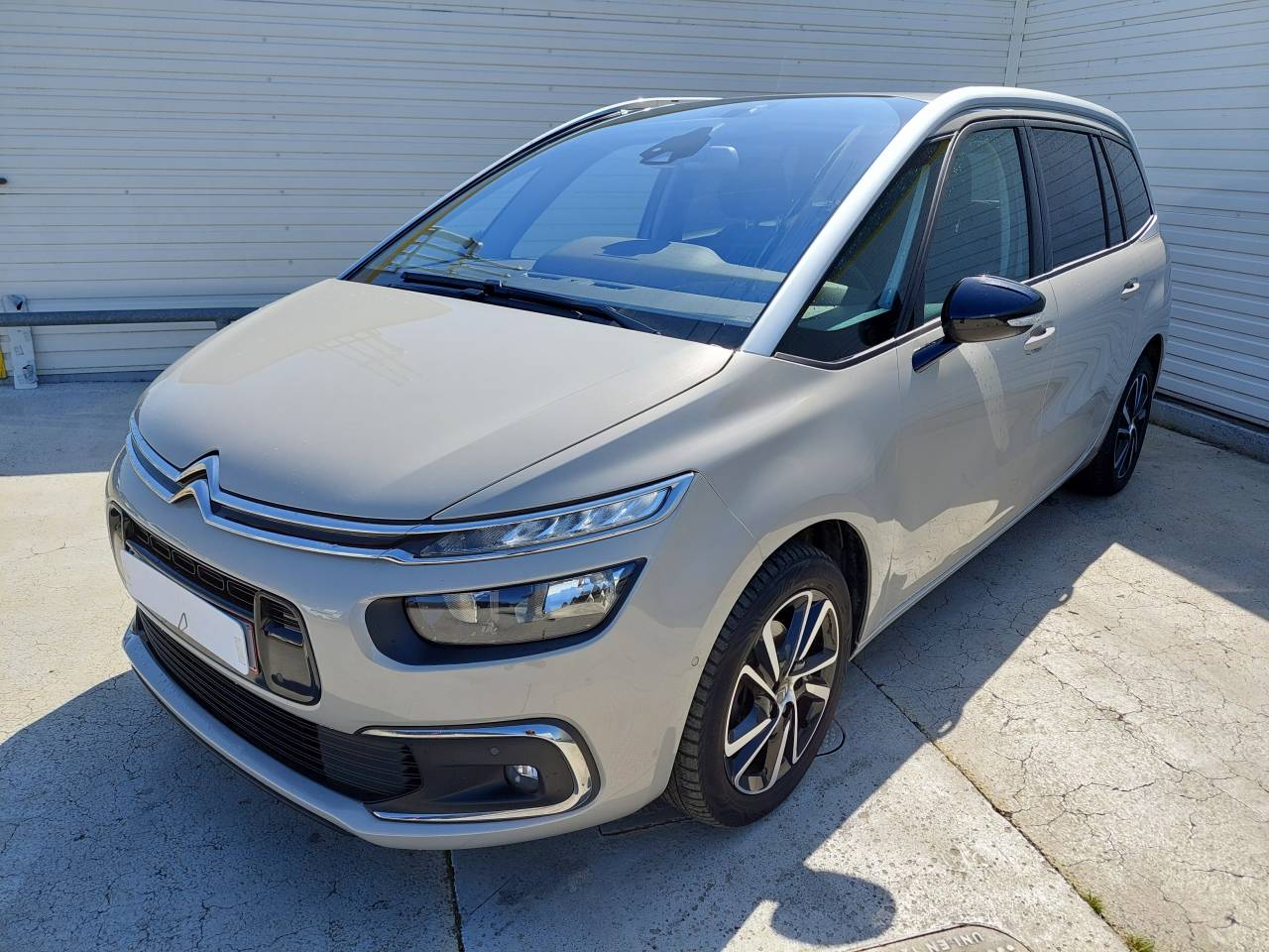 Citroën GRAND C4 SPACETOURER BLUEHDI 130 SS BVM6 SHINE