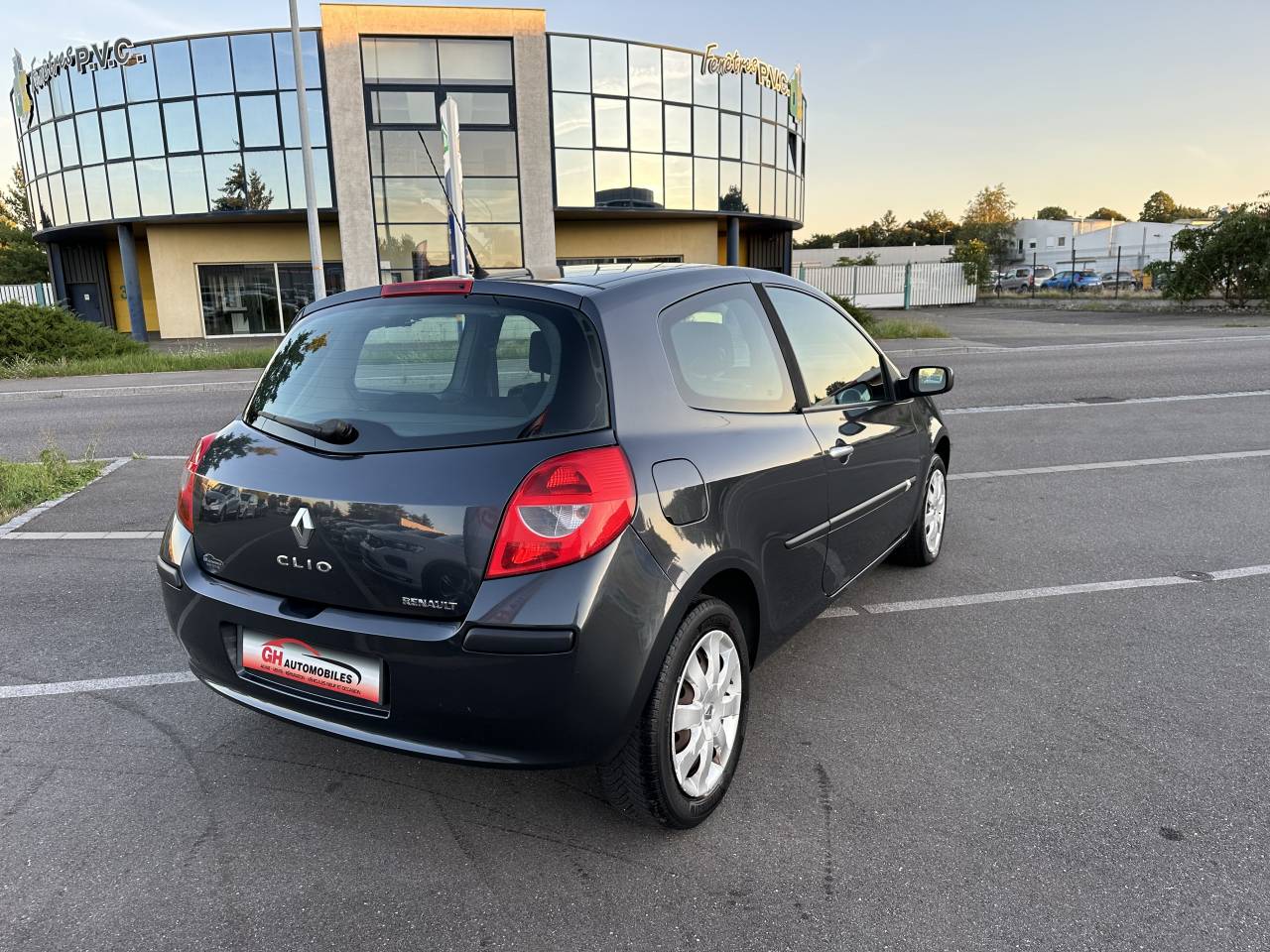 Renault Clio Iii noir d'occasion à vendre