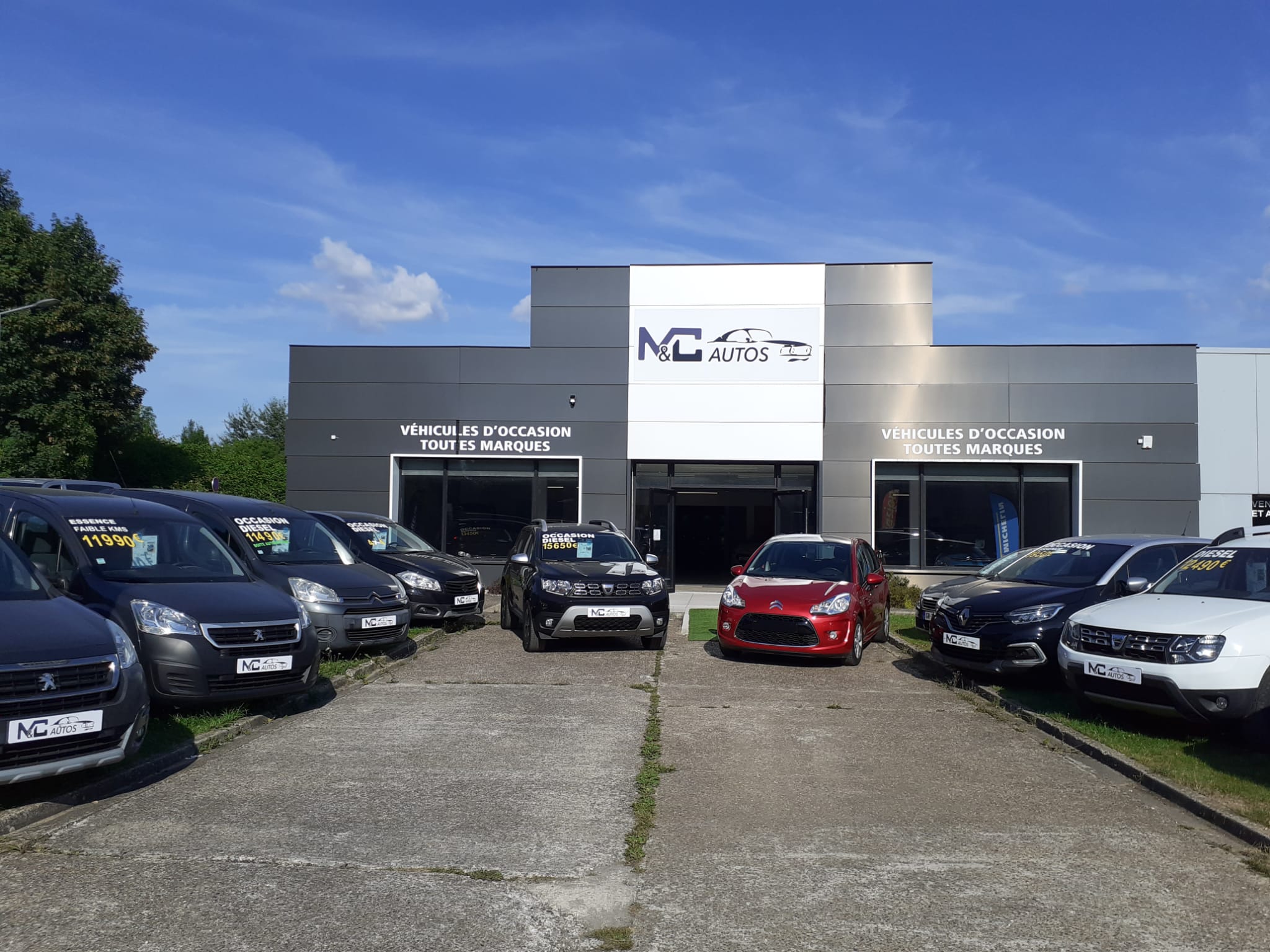 Logo M&C AUTOS | Négociant automobile à Grandvilliers, dans l'Oise (60)