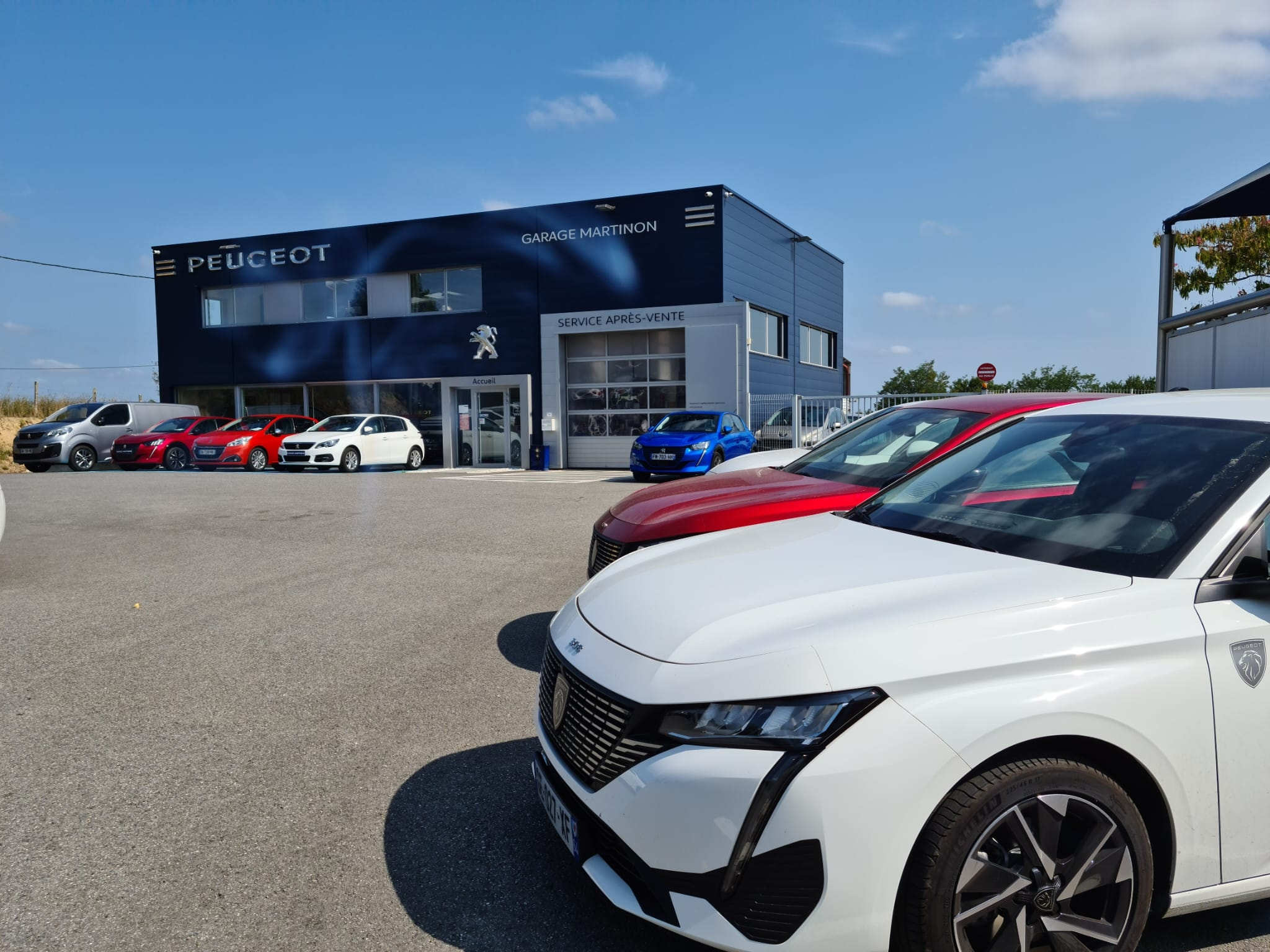 Logo GARAGE MARTINON | Votre agent Peugeot à Bardos (64520)
