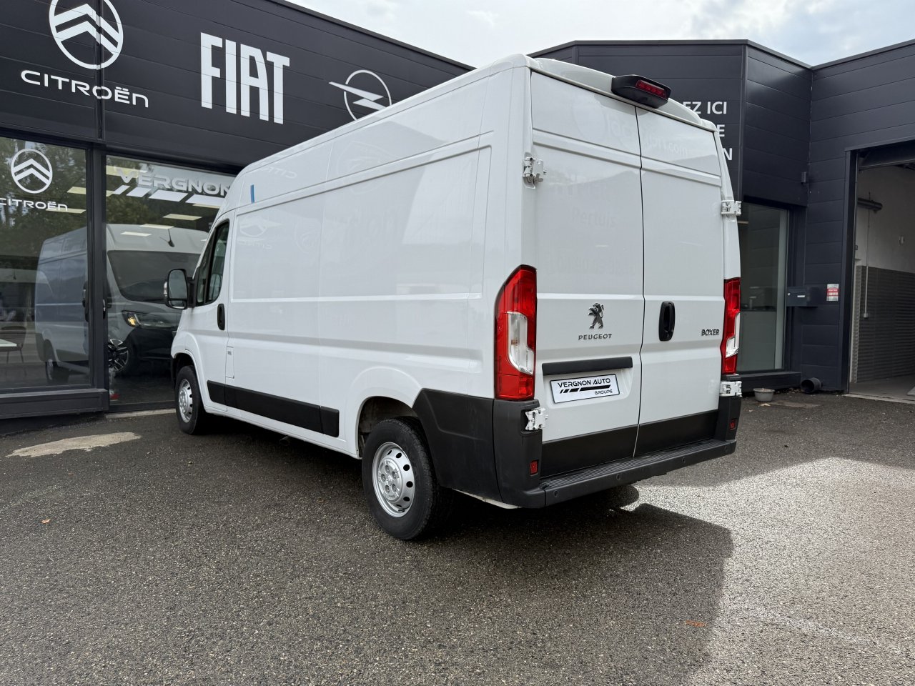 Peugeot Boxer  II BlueHDi 140 S&S ASPHALT 333 L2H2 groupe Vergnon