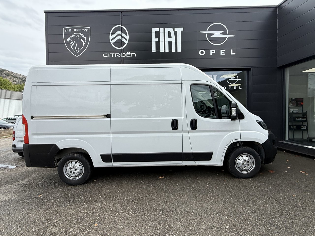 Peugeot Boxer  II BlueHDi 140 S&S ASPHALT 333 L2H2 groupe Vergnon