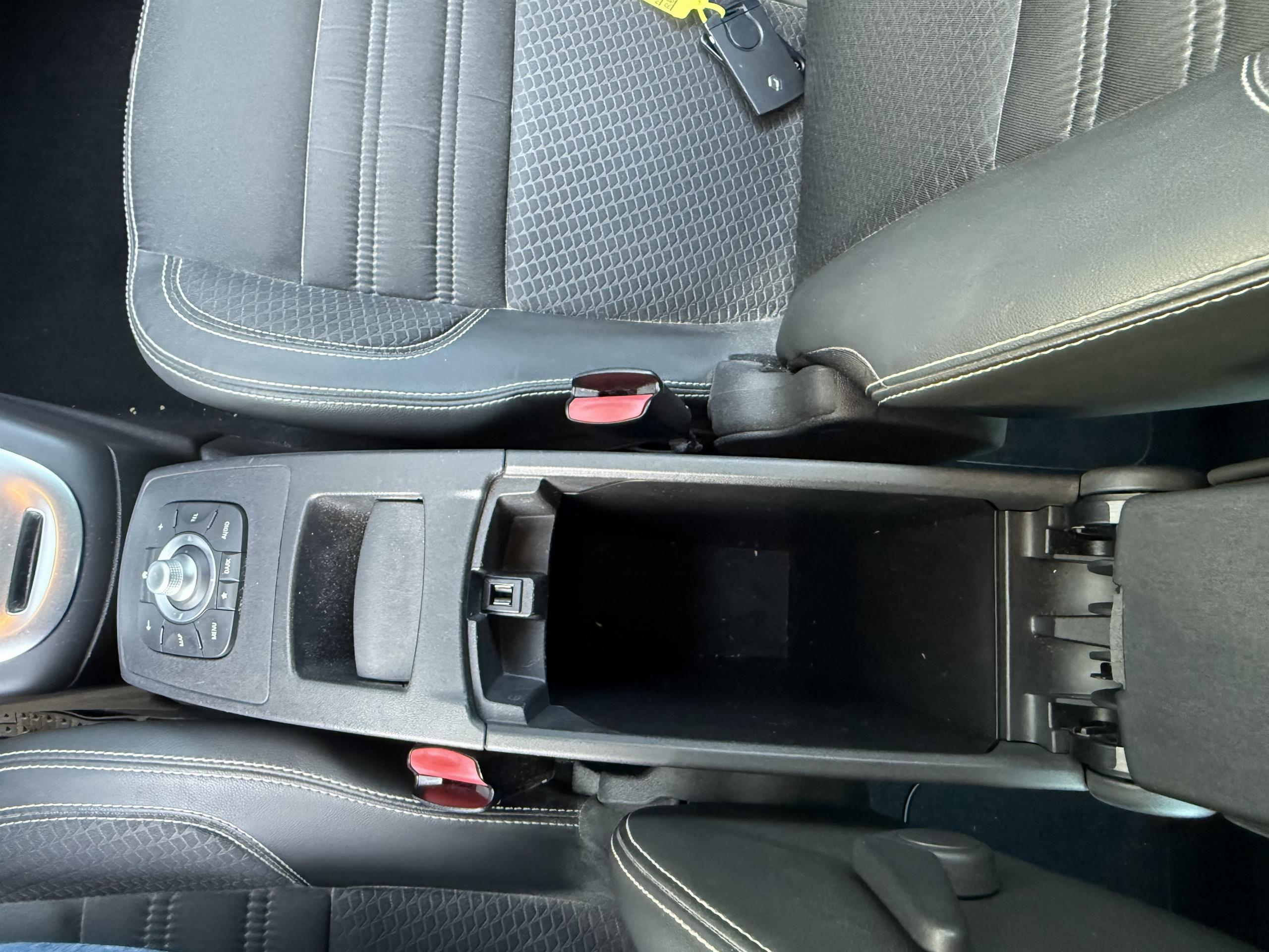 Renault Scénic  III Bose Edition Energy Tce 130 groupe Vergnon