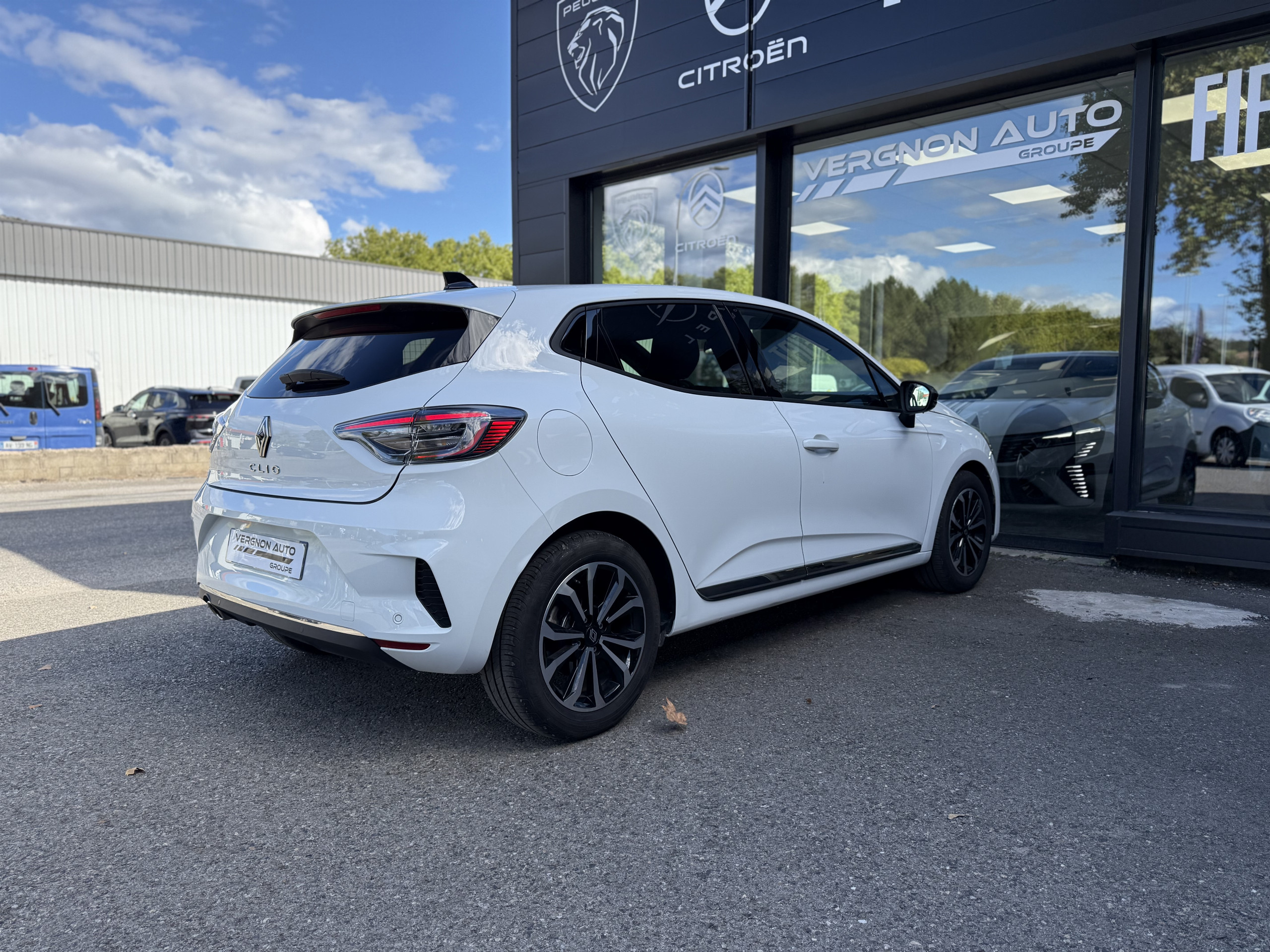 Renault Clio  V Techno TCe 90 -24 groupe Vergnon