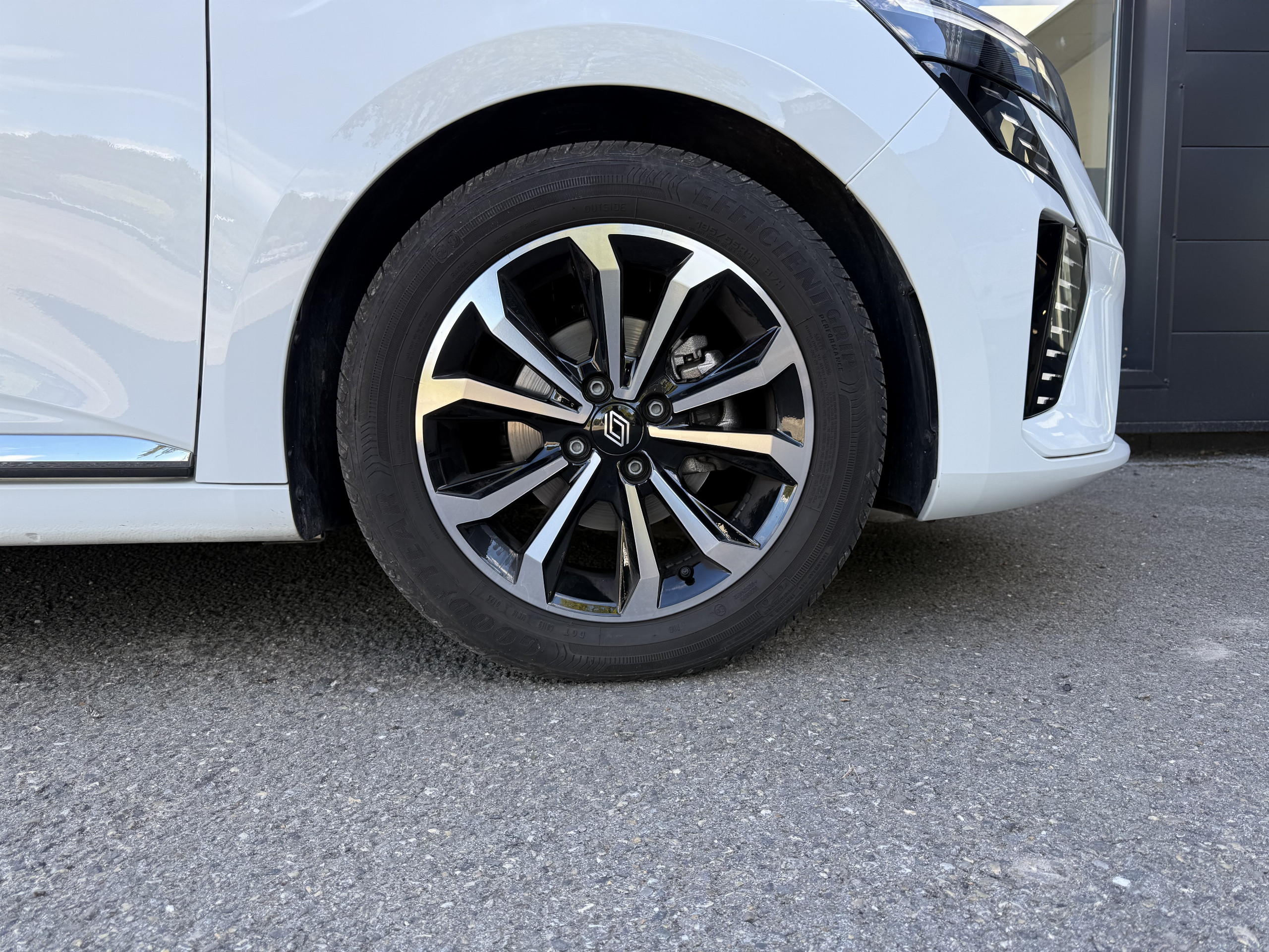 Renault Clio  V Techno TCe 90 -24 groupe Vergnon