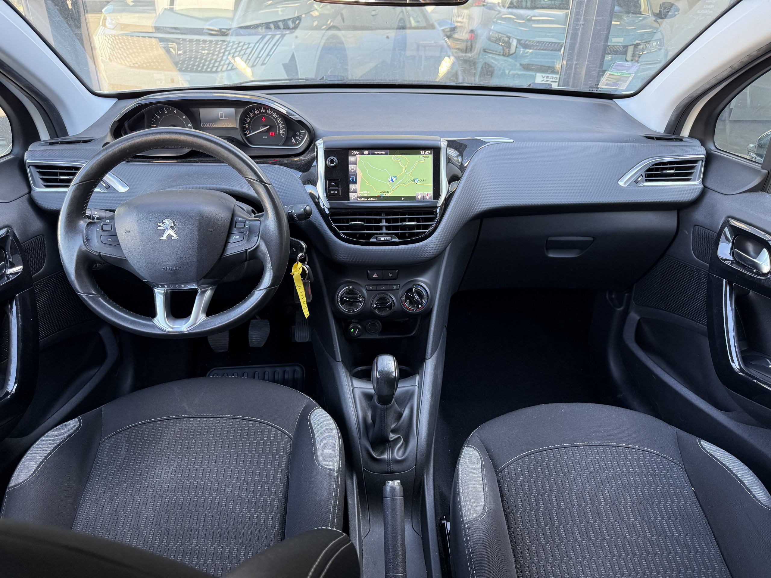 Peugeot 208 1.2 PureTech 82 Style groupe Vergnon