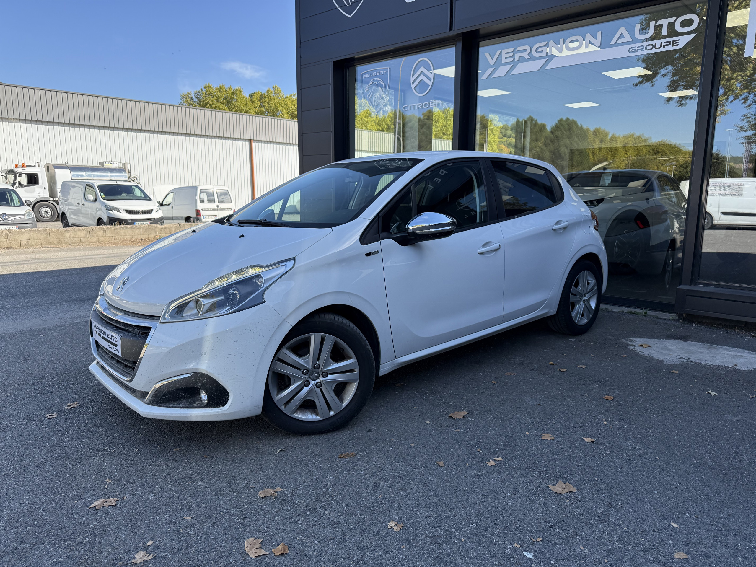 Peugeot 208 1.2 PureTech 82 Style groupe Vergnon