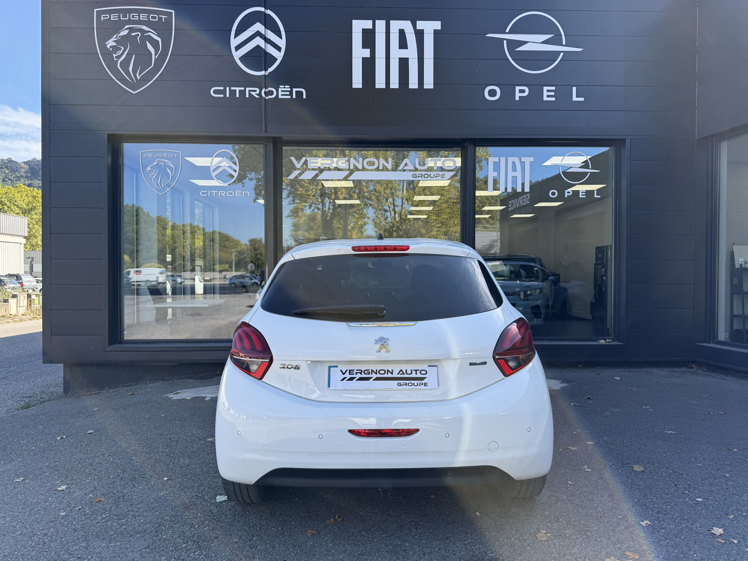 Peugeot 208 1.2 PureTech 82 Style groupe Vergnon