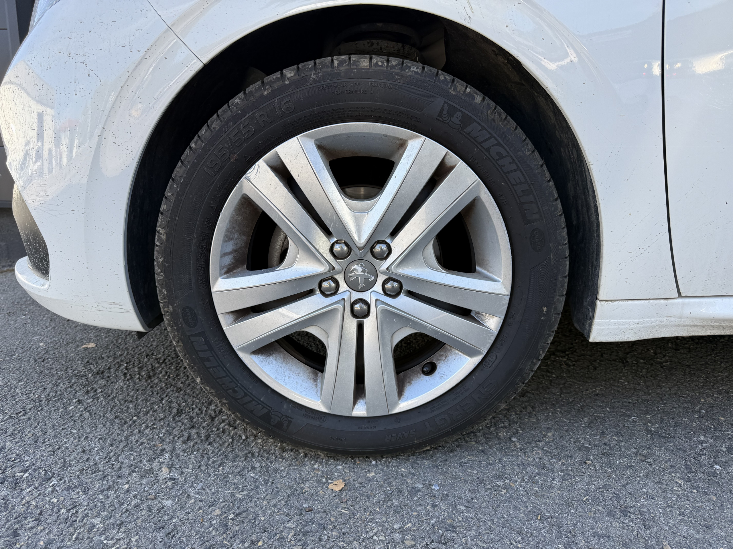 Peugeot 208 1.2 PureTech 82 Style groupe Vergnon