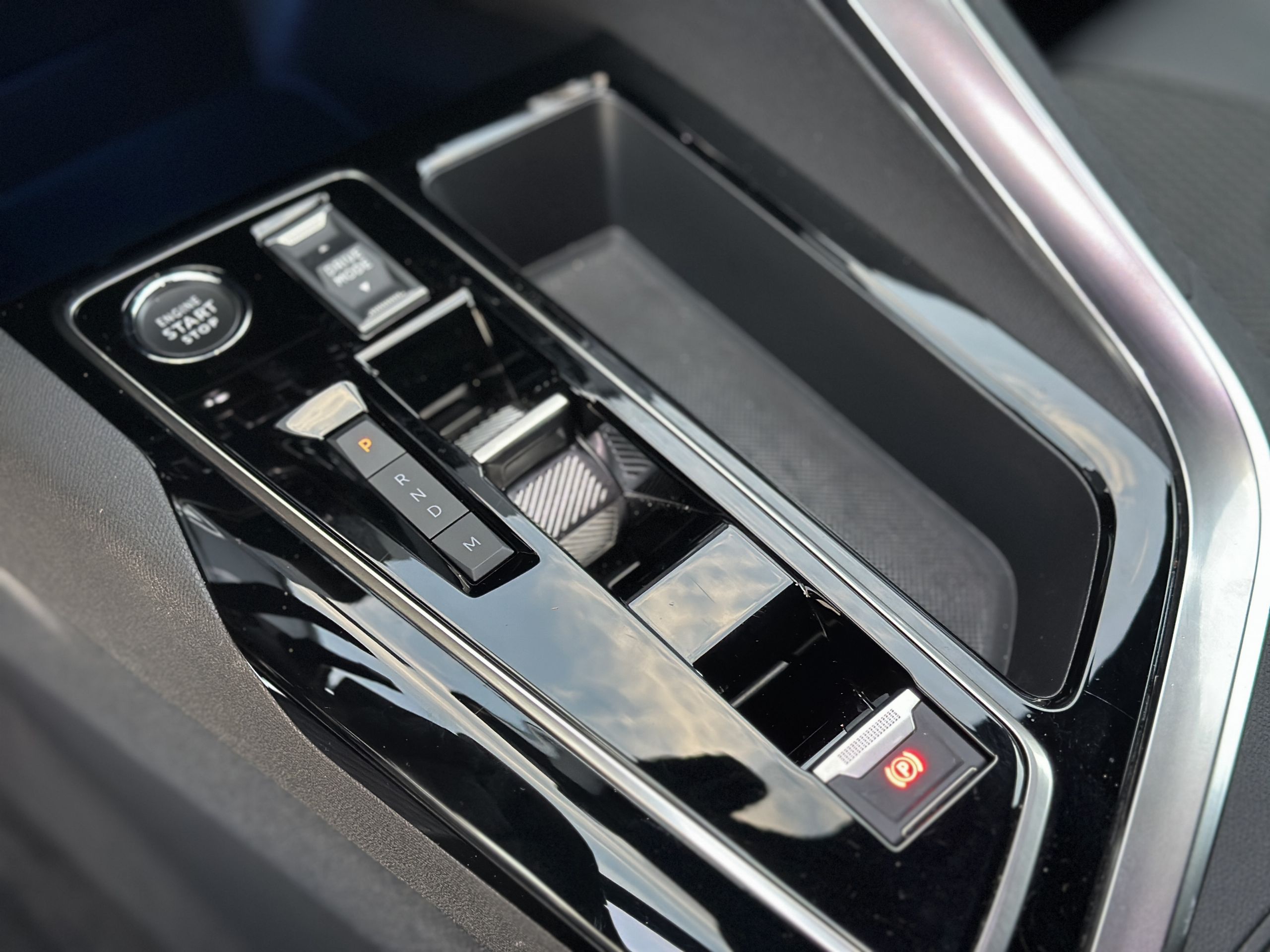 Peugeot 5008  II Hybrid 136 e-DCS6 GT groupe Vergnon