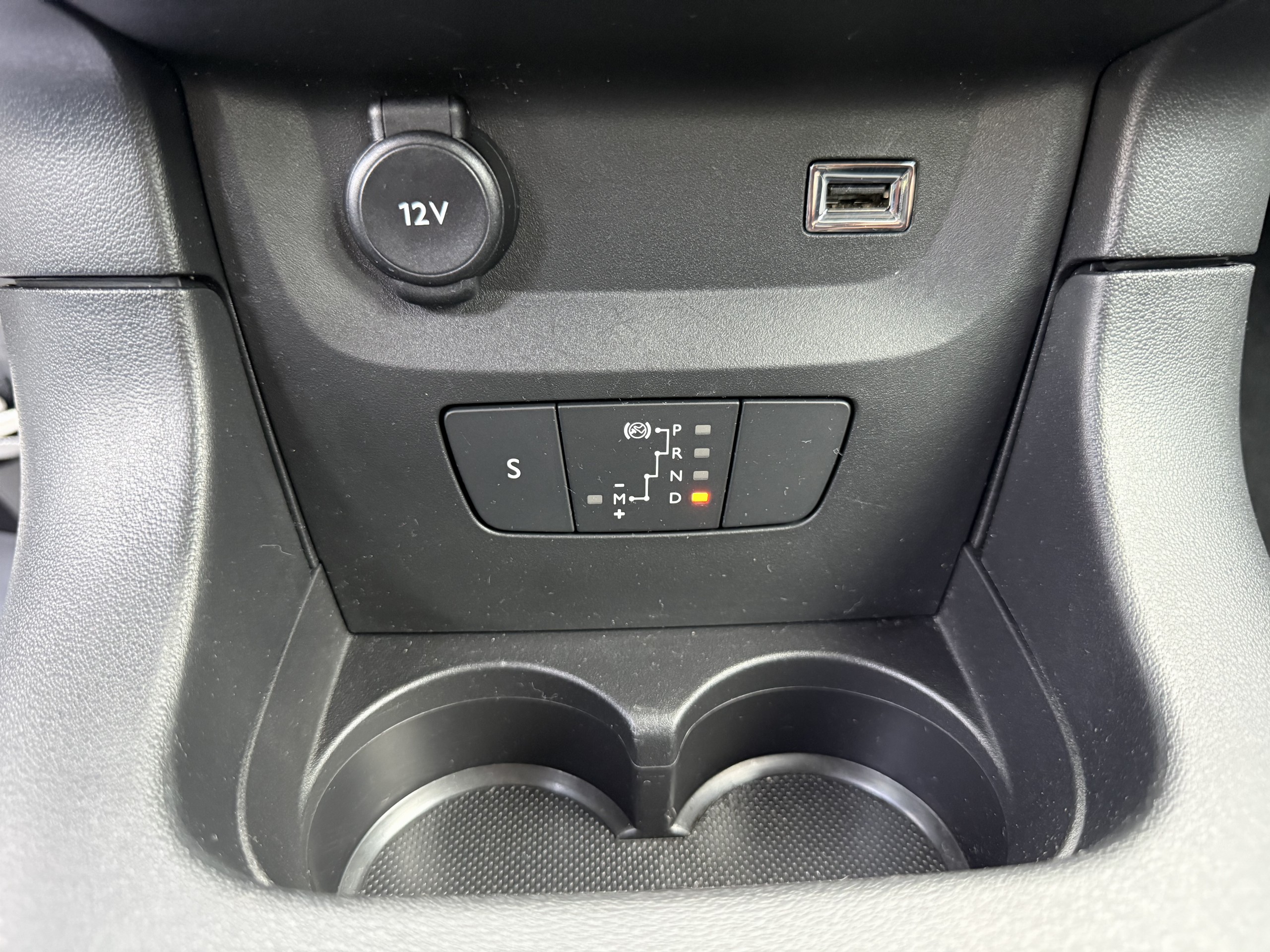 Citroën C3  III PureTech 110 S&S EAT6 Shine groupe Vergnon