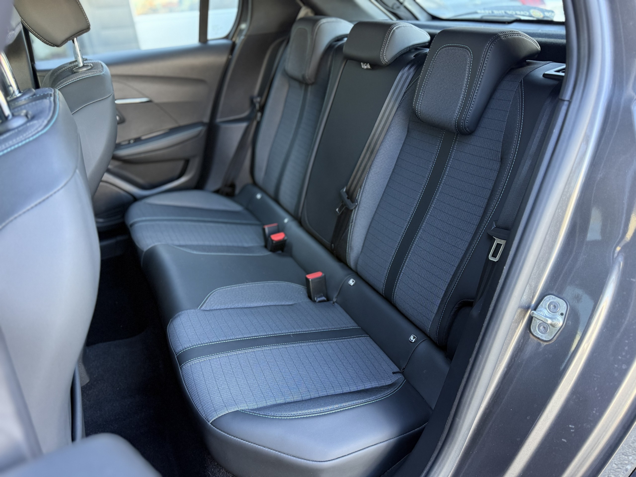 Peugeot 208  II PureTech 100 S&S Allure groupe Vergnon