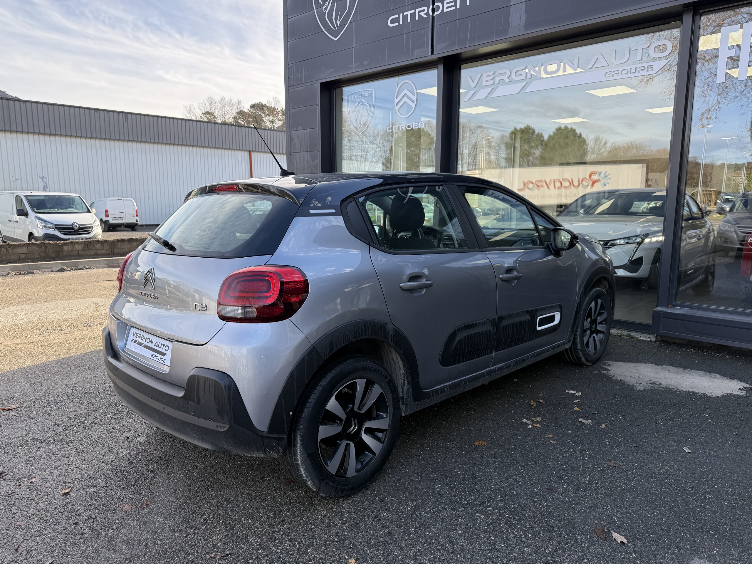 Citroën C3  III PureTech 83 S&S BVM Shine Business groupe Vergnon