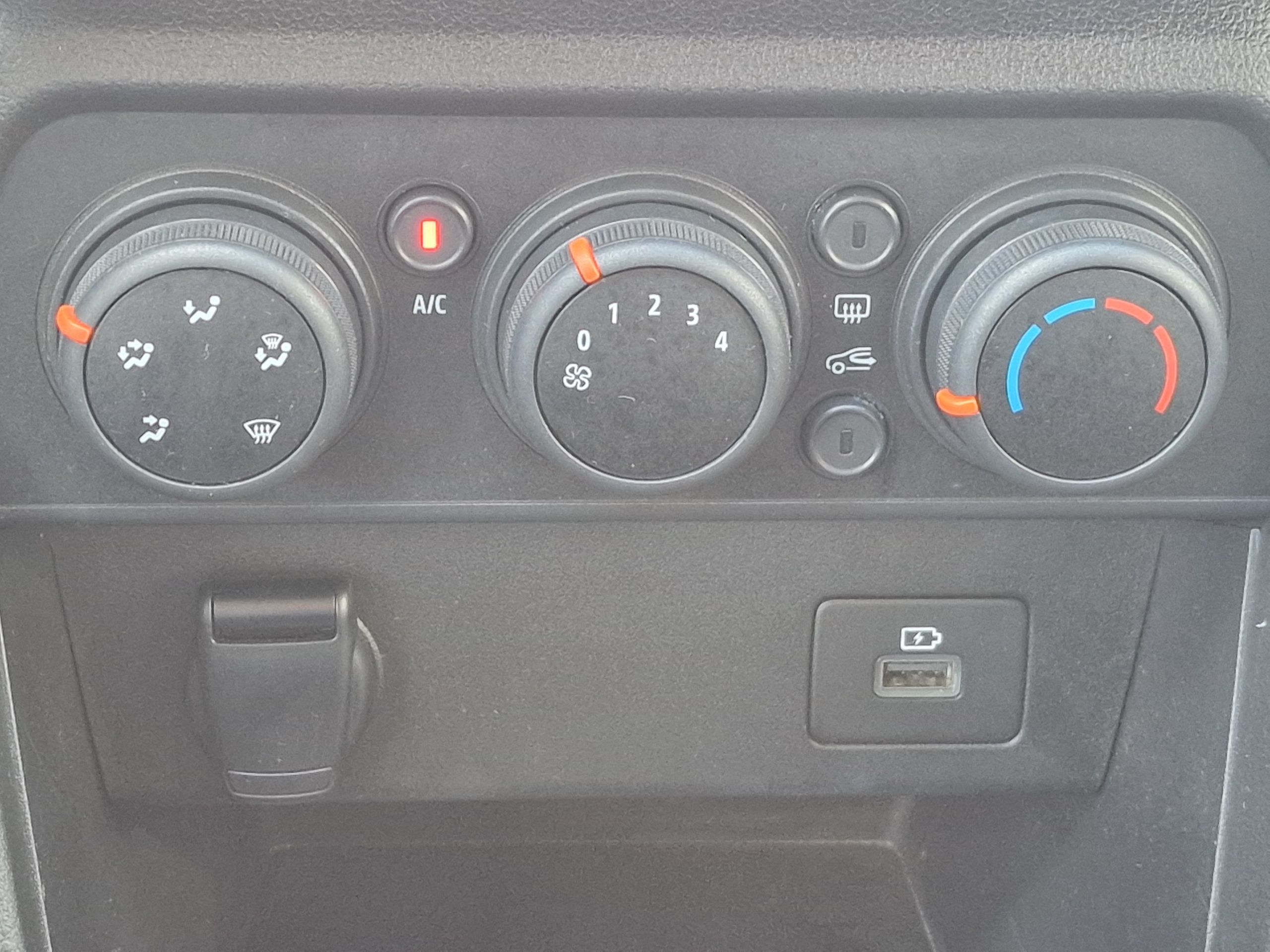 Dacia Sandero  III Confort TCe 90 CVT groupe Vergnon