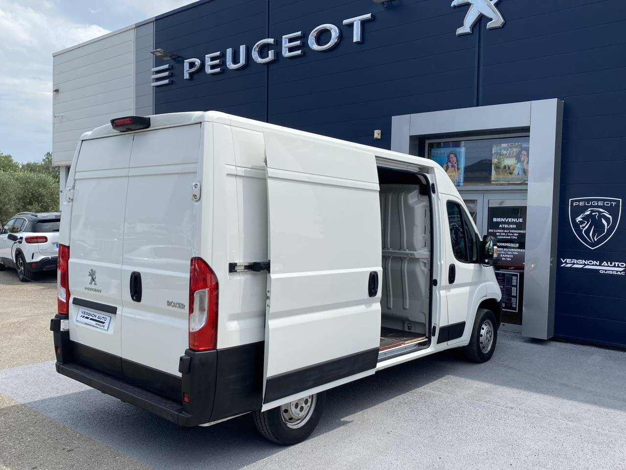 Peugeot Boxer  II BlueHDi 120 S&S ASPHALT 330 L2H2 groupe Vergnon