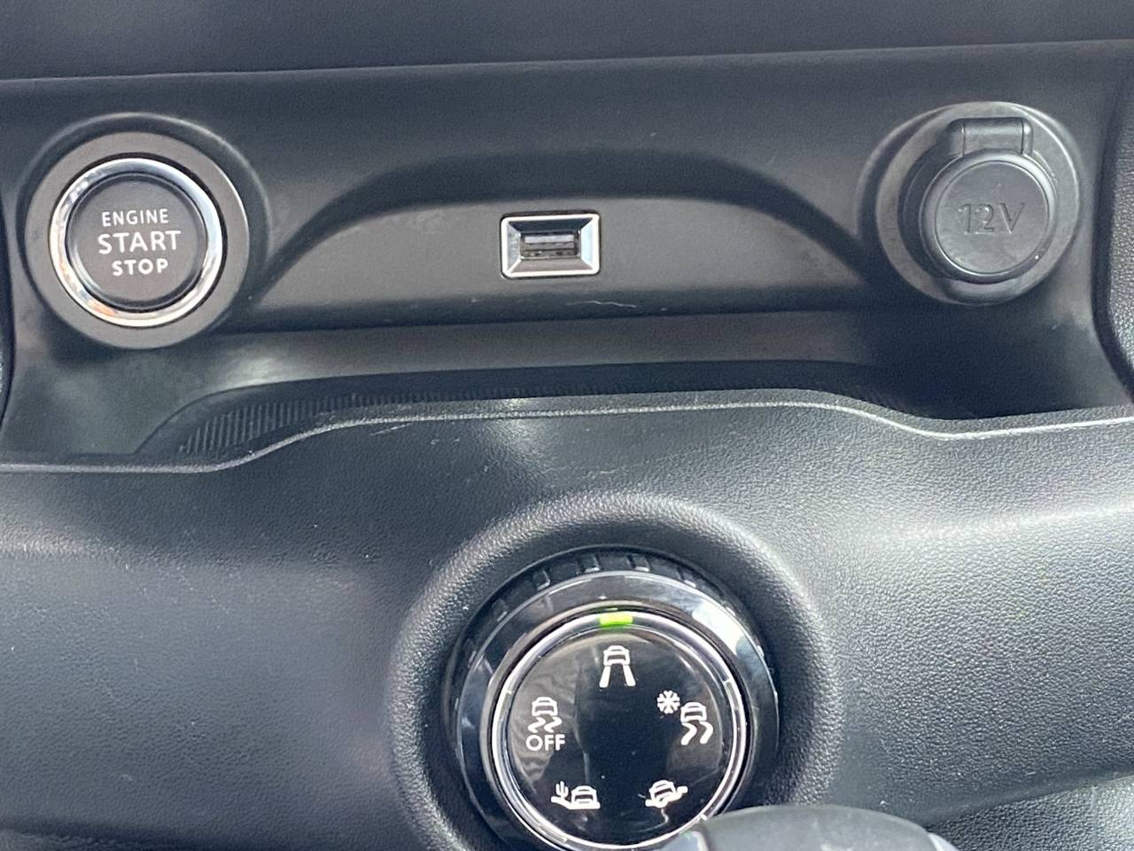 Citroën C4 Cactus PureTech 110 S&S EAT6 Shine groupe Vergnon