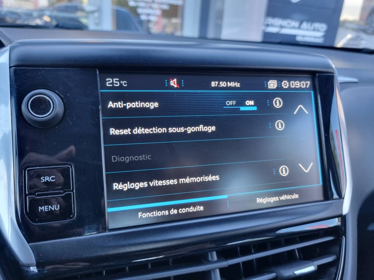 Peugeot 208 Puretech 82 Signature groupe Vergnon