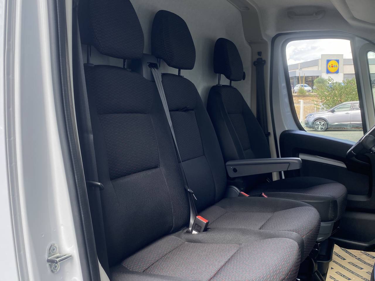 Peugeot Boxer  II 2.2 BHDI 140 S&S P. ASPHALT 3.3T L2H2 groupe Vergnon