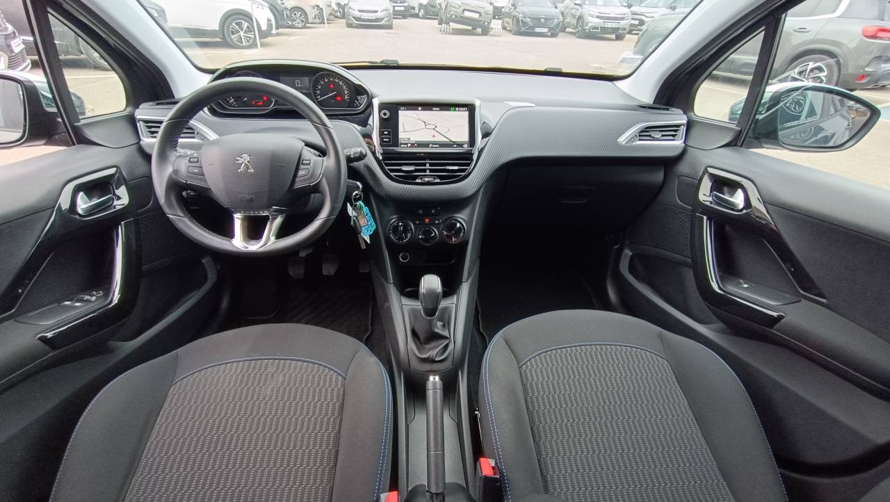 Peugeot 208 1.2 PureTech 82 Style groupe Vergnon