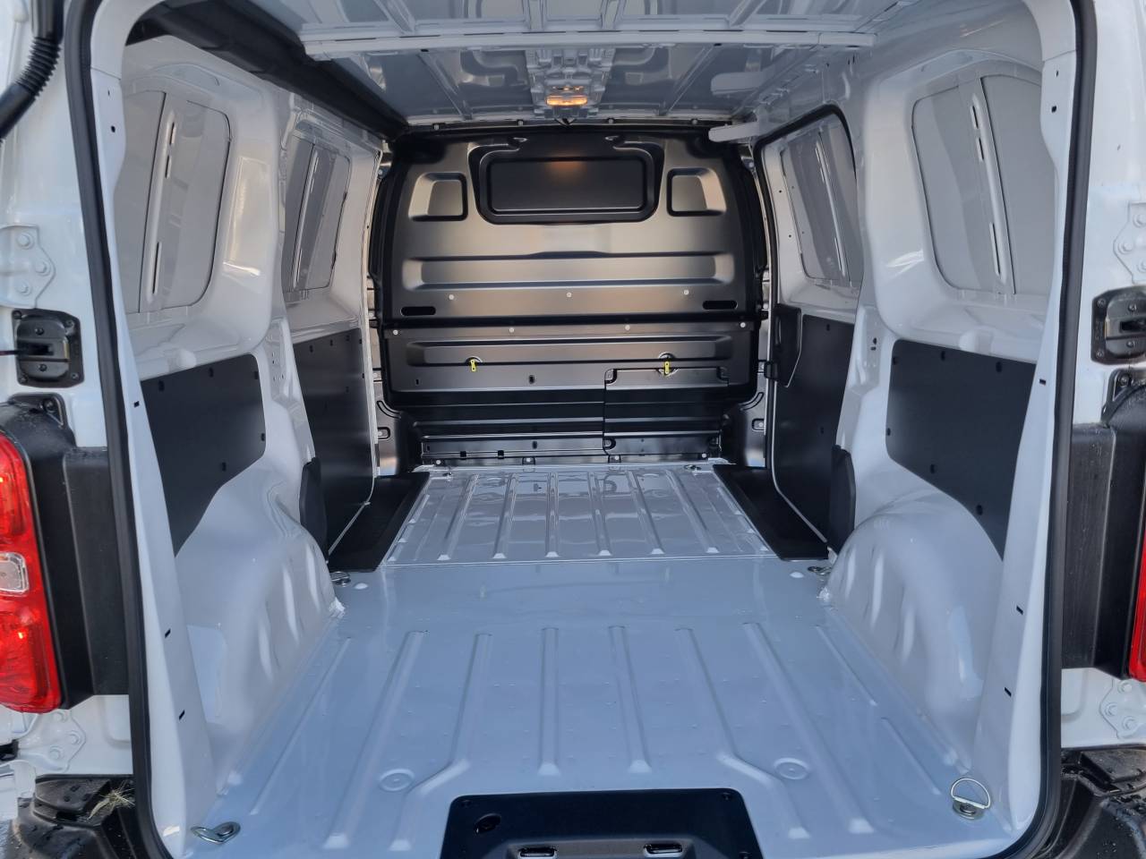 Peugeot Expert  III Taille M 2.0 BHDI 145 PACK ASPHALT groupe Vergnon
