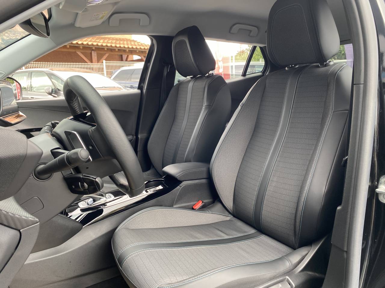Peugeot 2008  II PureTech 130 S&S EAT8 ALLURE BUSINESS groupe Vergnon