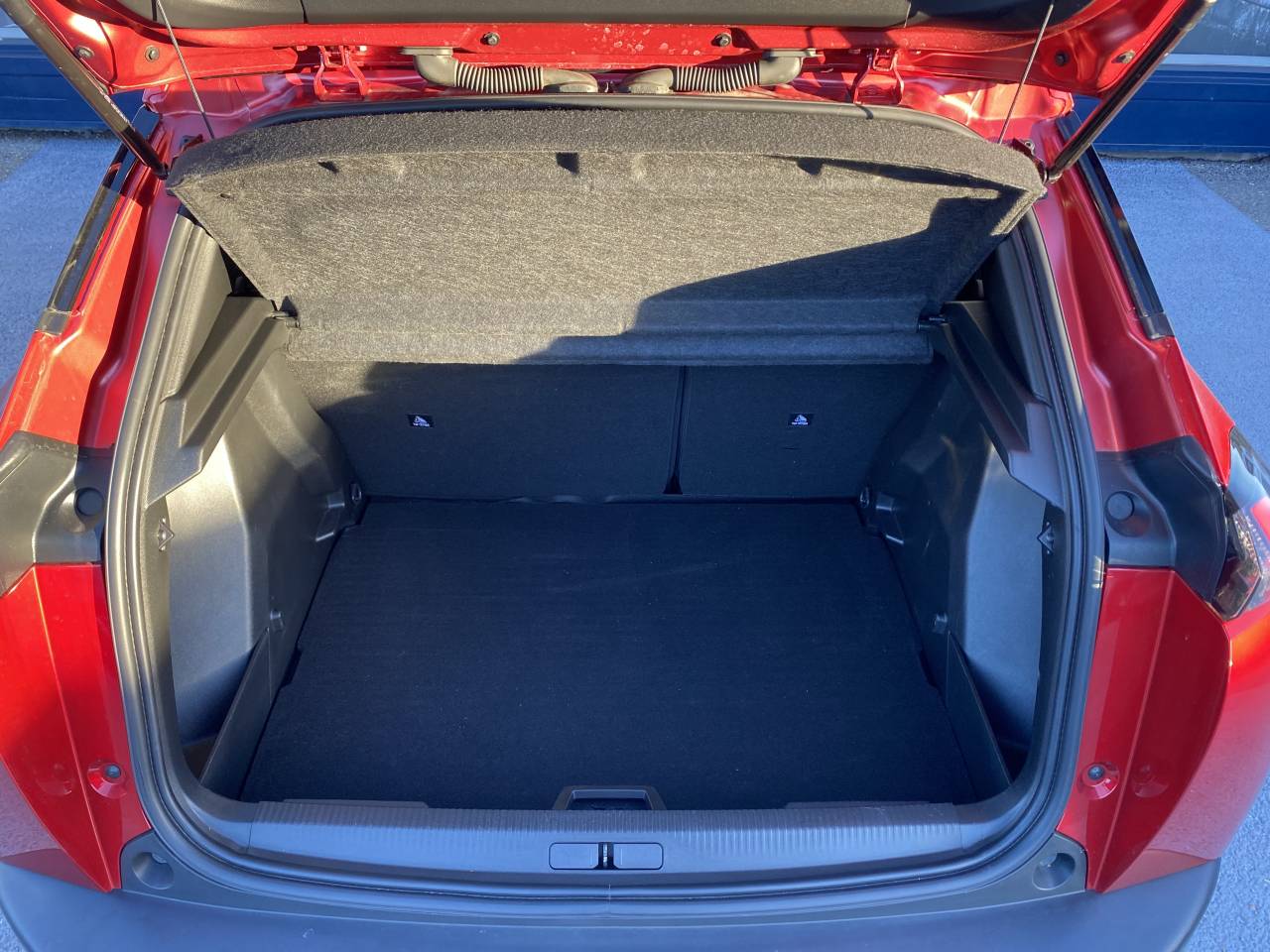 Peugeot 2008  II PureTech 130 S&S EAT8 ALLURE PACK groupe Vergnon