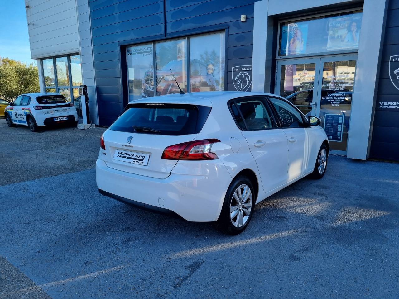 Peugeot 308  II 1.6 BlueHDi 120 S&S Active groupe Vergnon