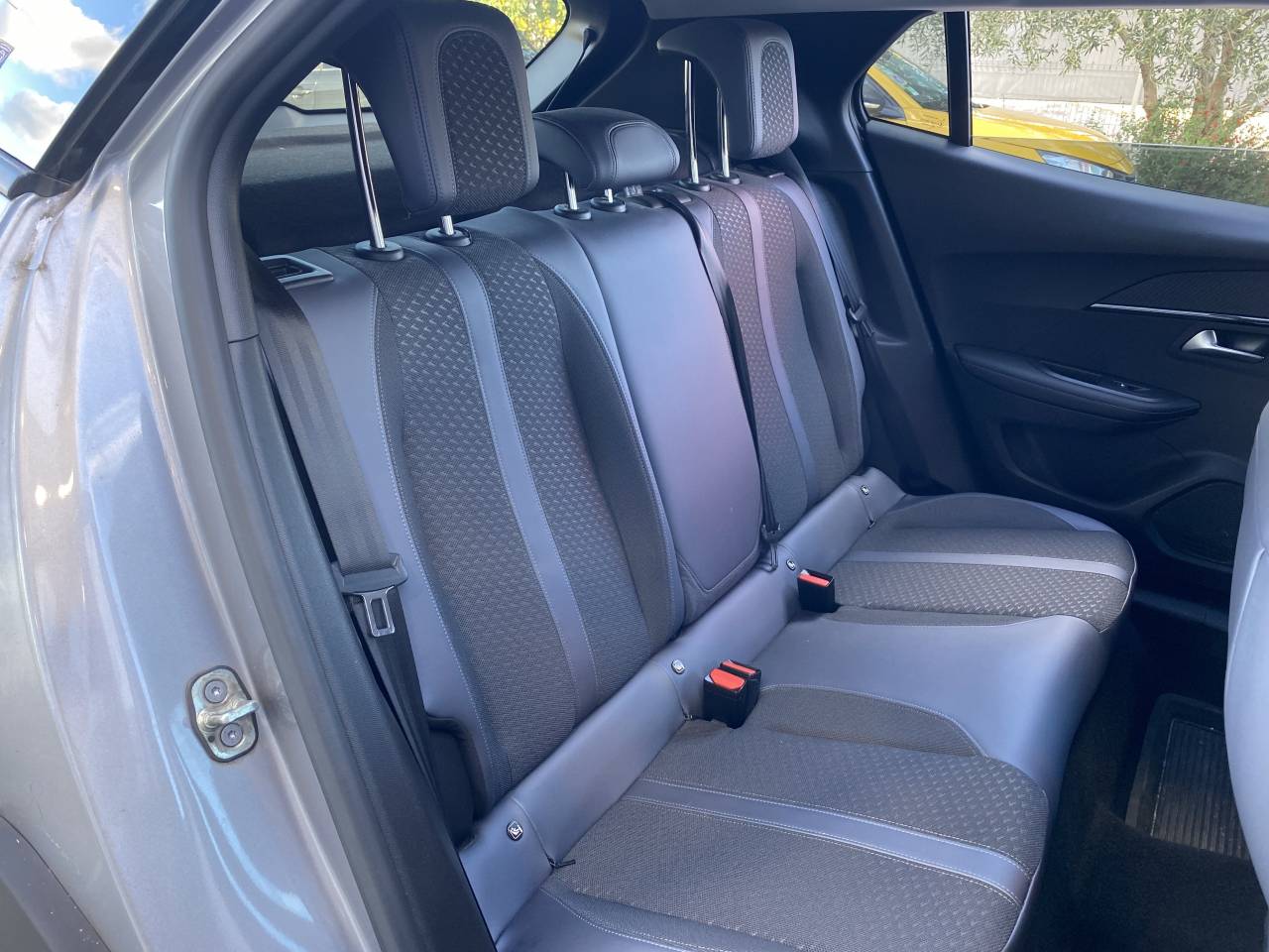Peugeot 2008  II 1.5 BLUEHDI 130 S&S EAT8 ALLURE groupe Vergnon