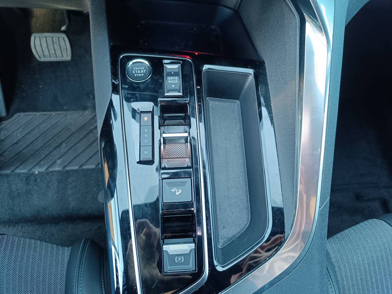 Peugeot 3008  II PureTech 130 S&S EAT8 Allure Pack  groupe Vergnon