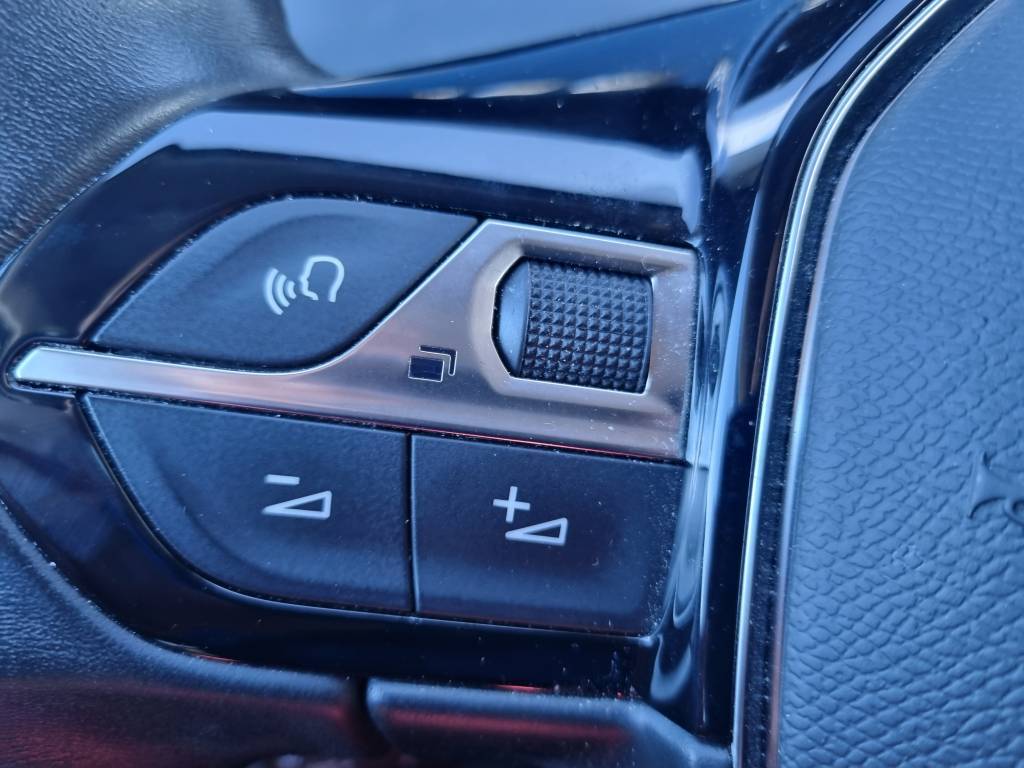 Peugeot 3008  II 1.6 BLUEHDI 120 EAT6 S&S ACTIVE BUSINESS groupe Vergnon