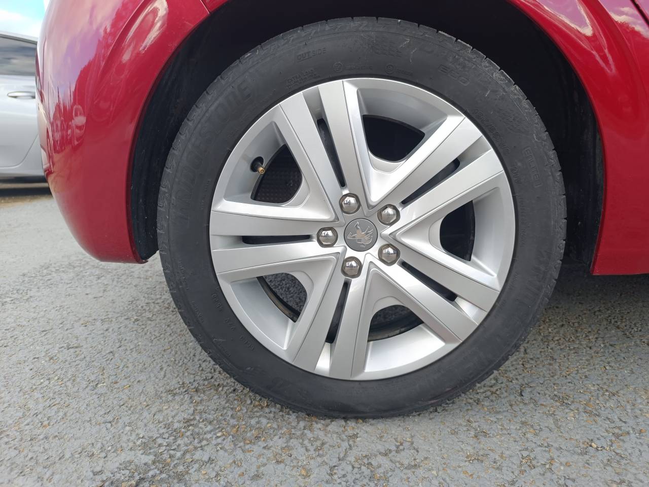 Peugeot 208 1.2 PureTech 82 Style groupe Vergnon