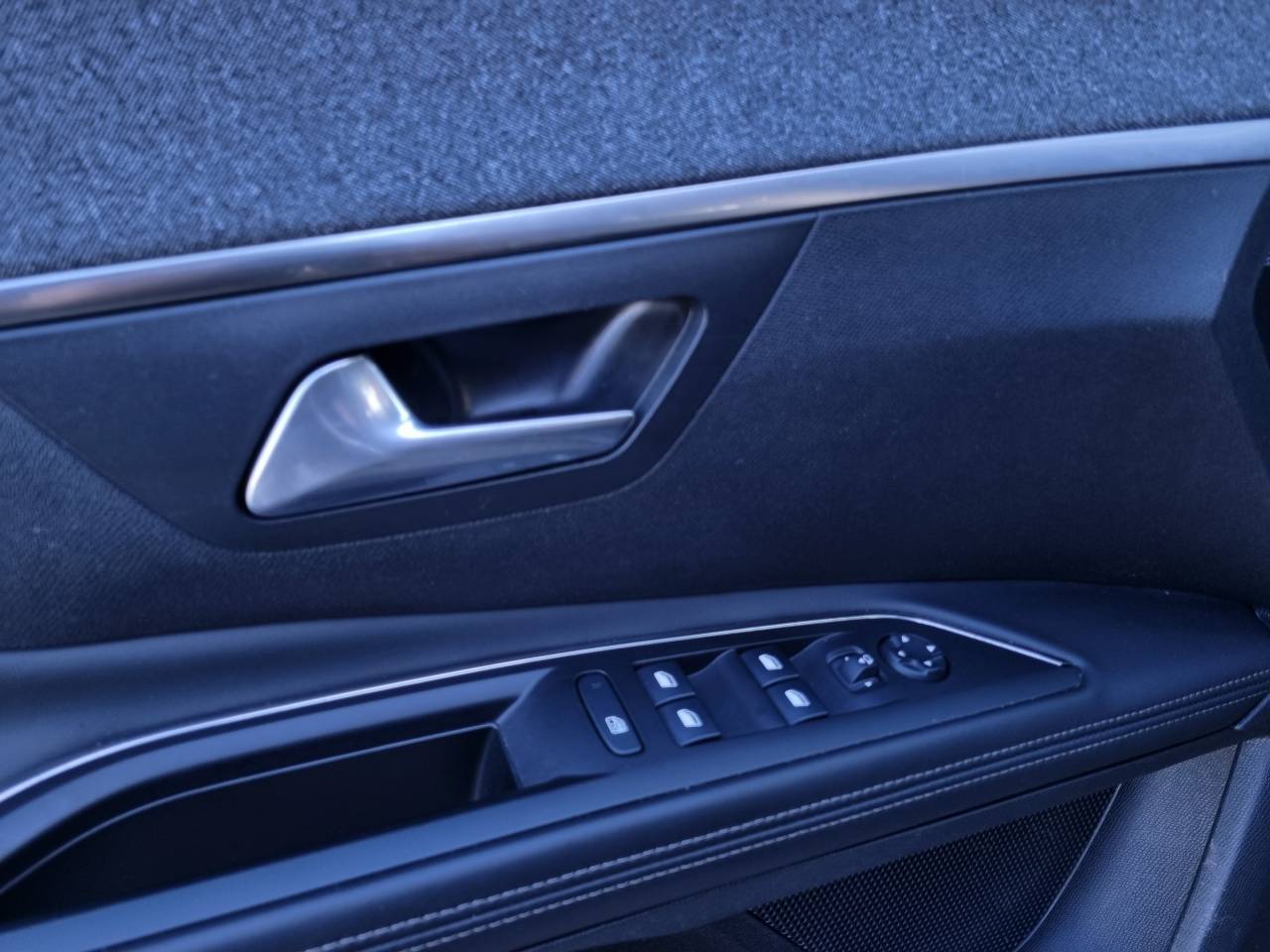 Peugeot 5008  II 1.2 PURETECH 130 S&S EAT6 ALLURE groupe Vergnon