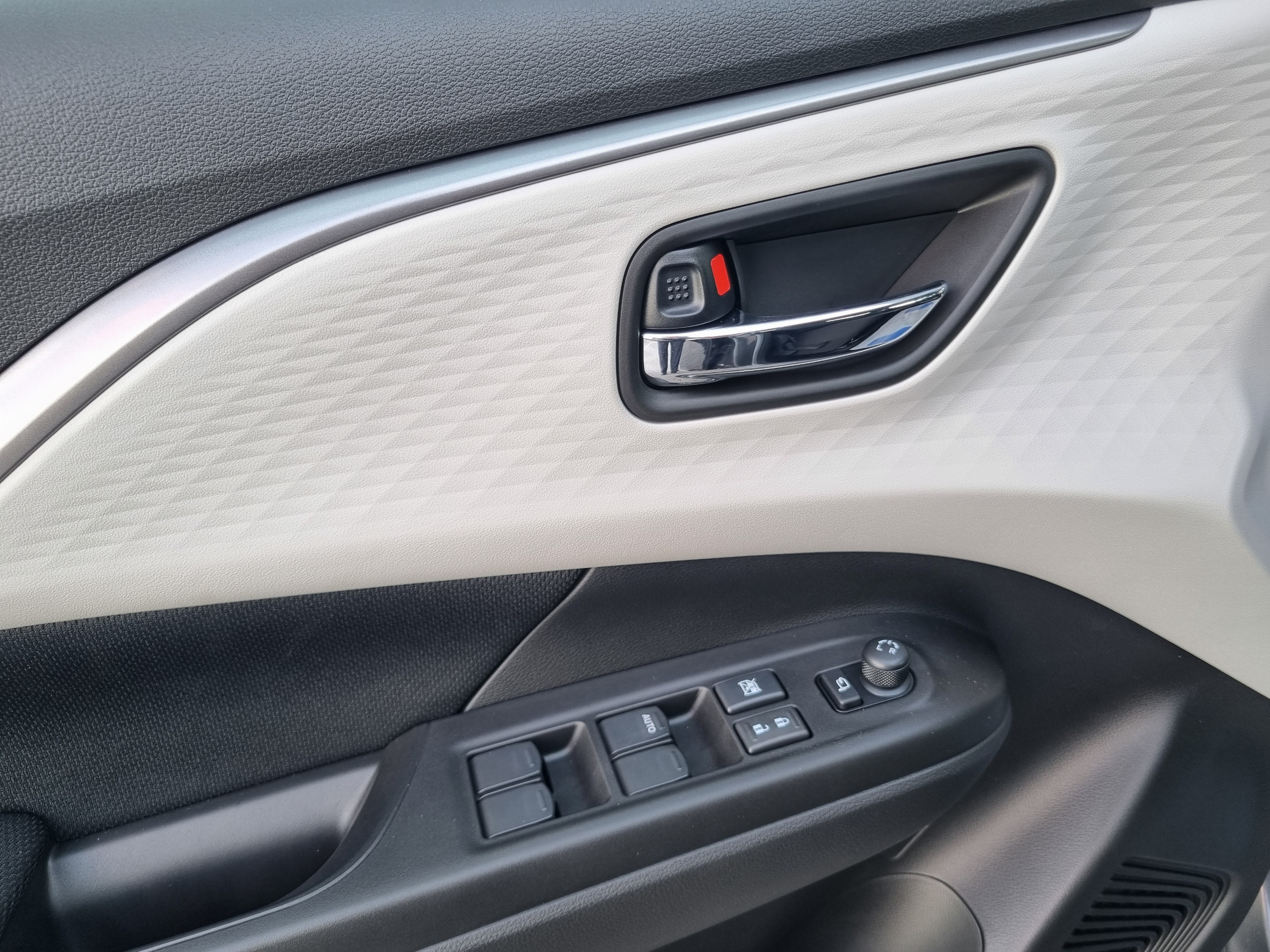 Suzuki Swift  VII 1.2 HYBRID PACK groupe Vergnon