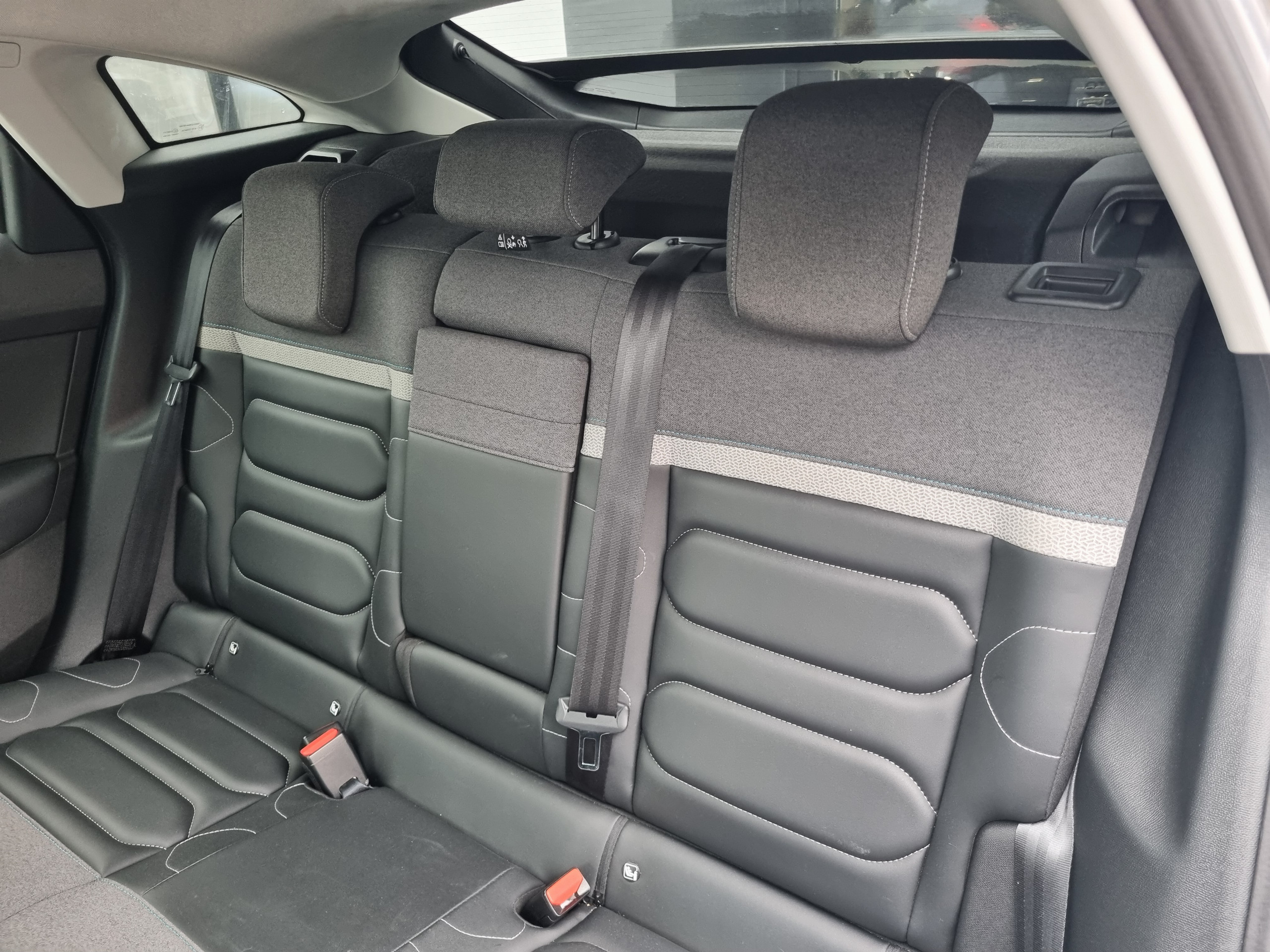 Citroën C4  III BlueHDi 110 S&S BVM6 Shine groupe Vergnon