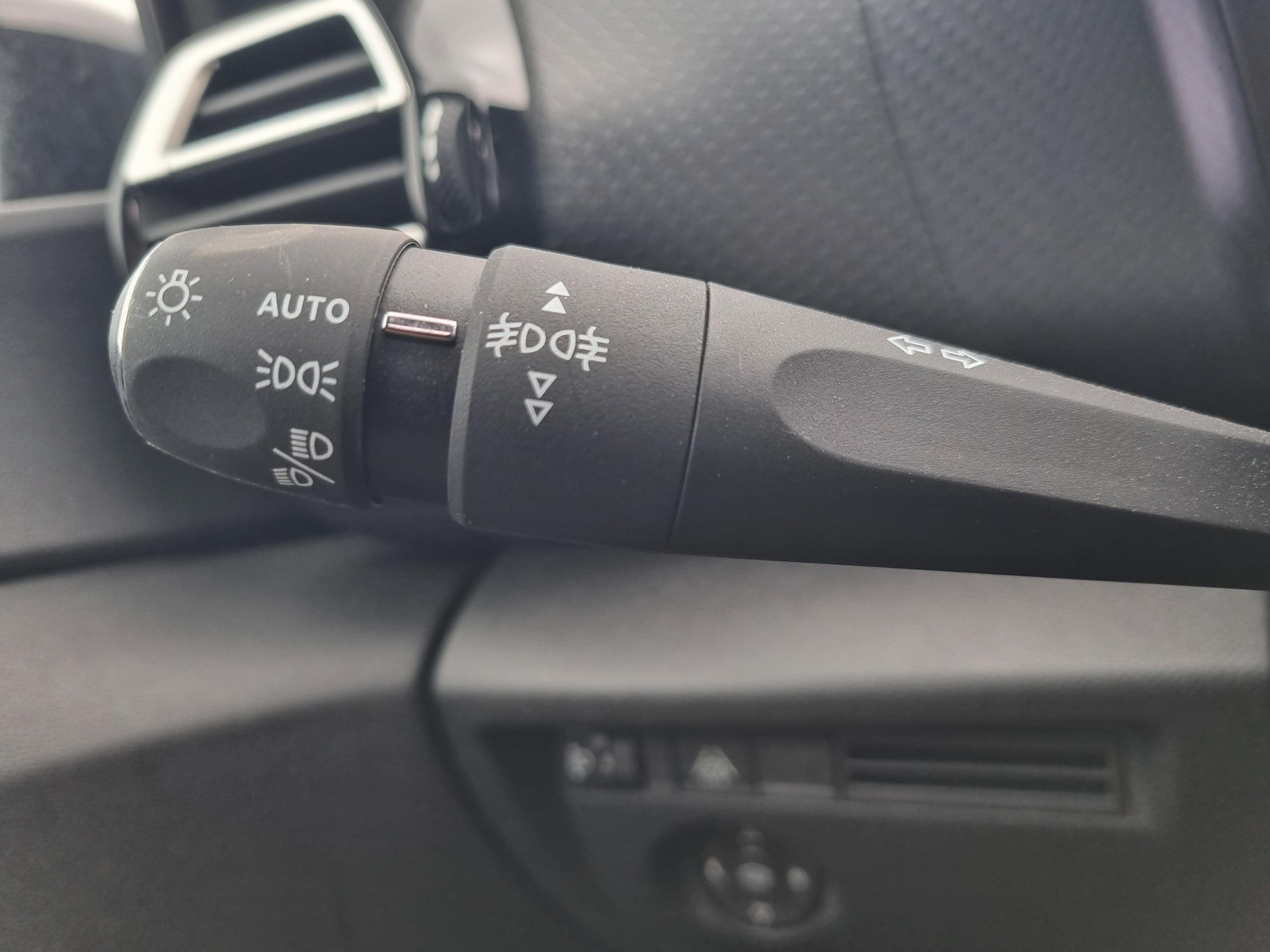 Citroën C4  III BlueHDi 110 S&S BVM6 Shine groupe Vergnon