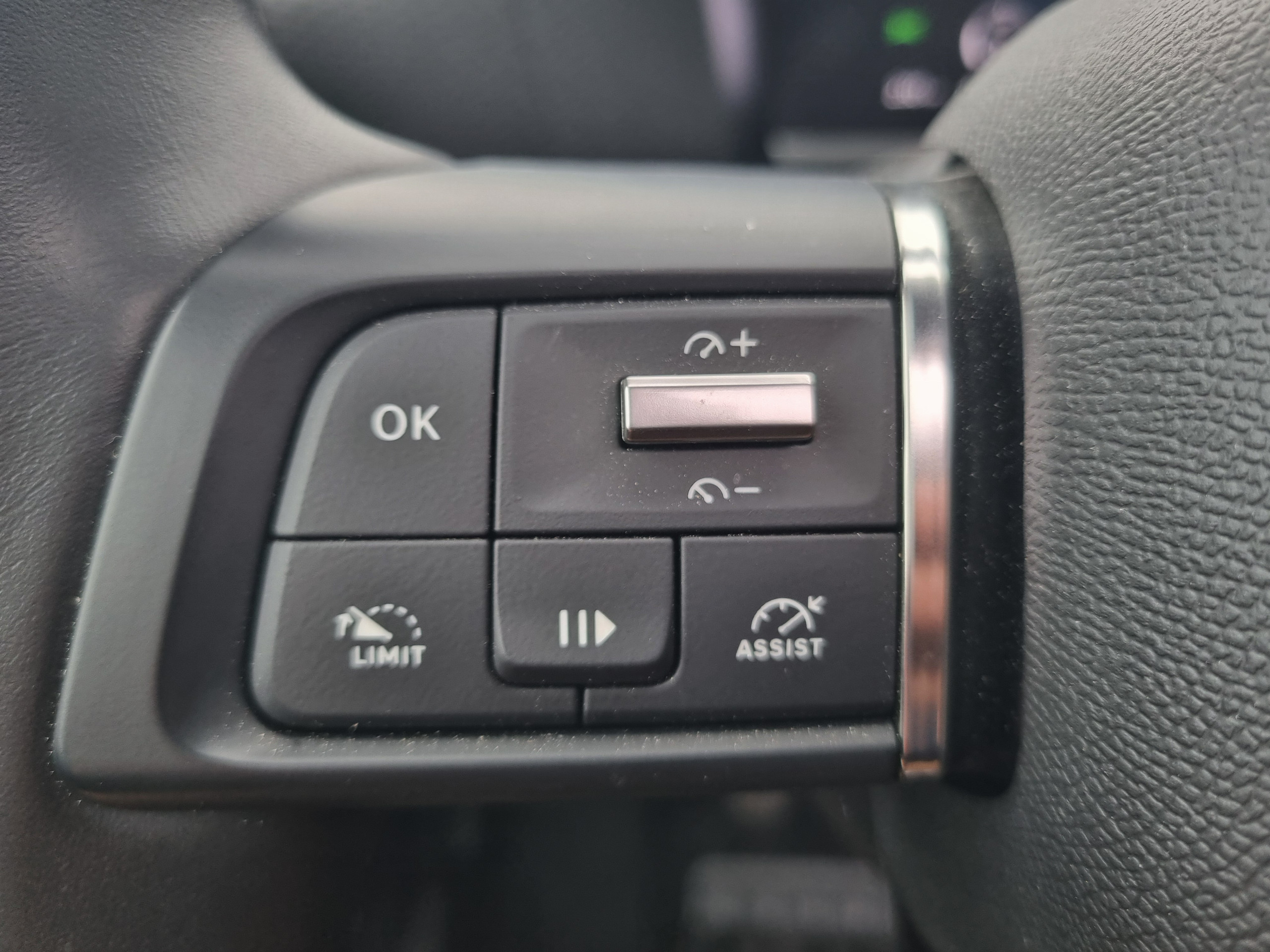 Citroën C4  III BlueHDi 110 S&S BVM6 Shine groupe Vergnon