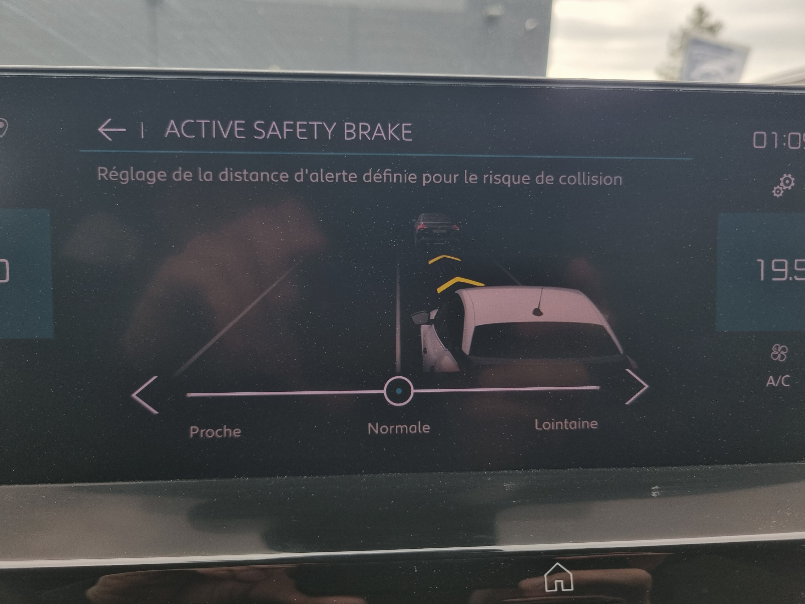 Citroën C4  III BlueHDi 110 S&S BVM6 Shine groupe Vergnon